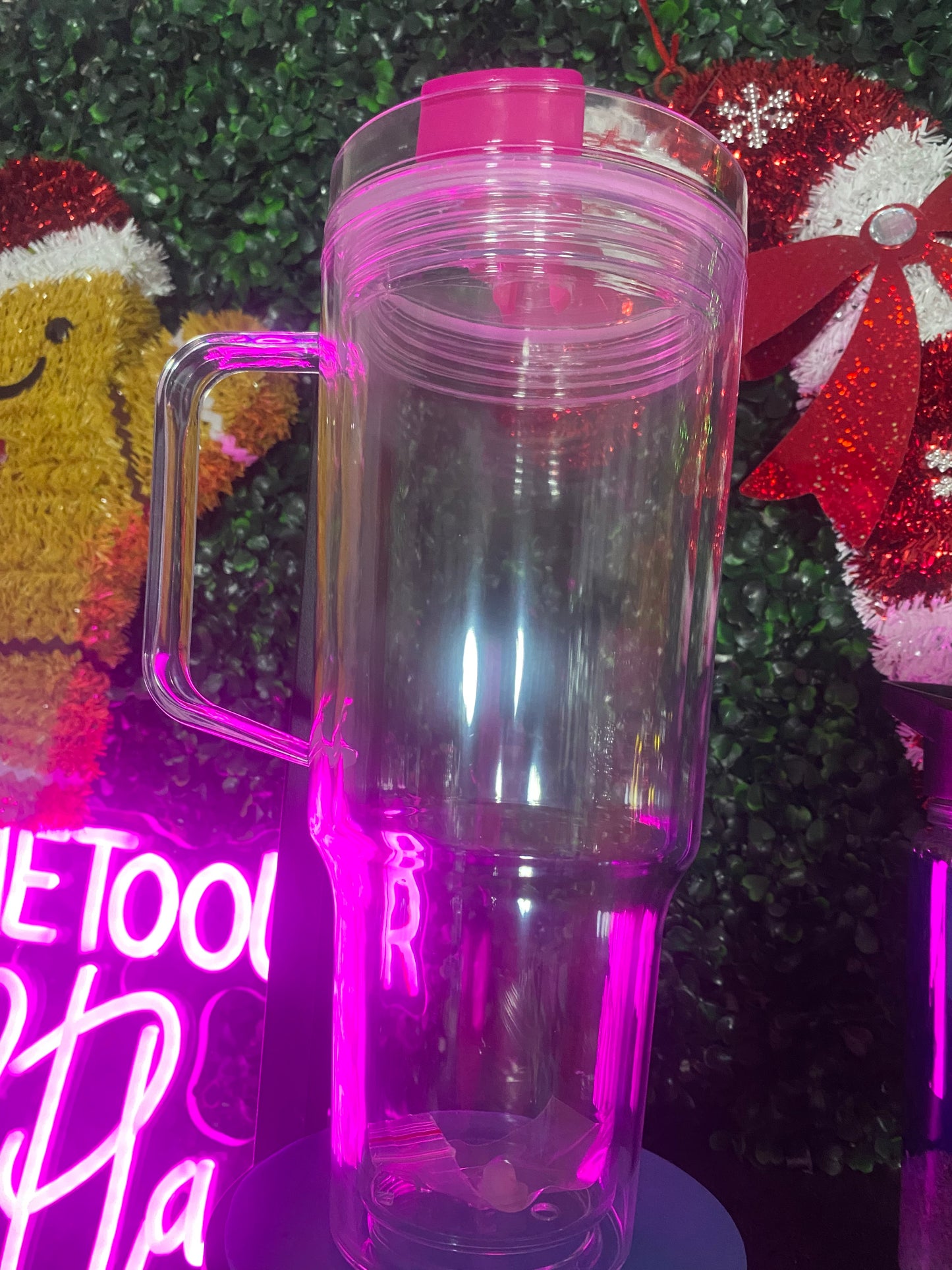 ✨ NEW! 30 oz Acrylic Snowglobe Tumblers With Handle ✨